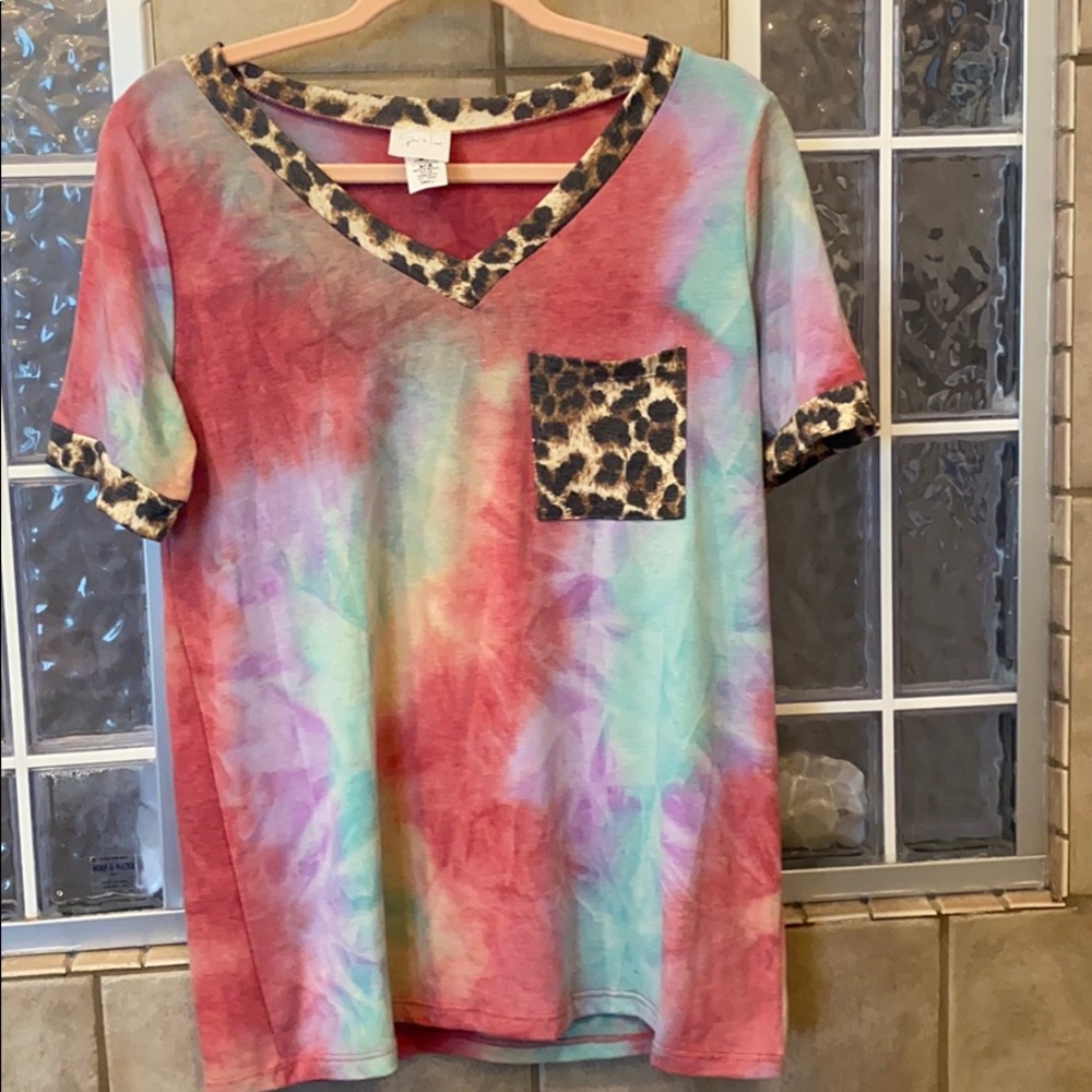Small tie dye tee